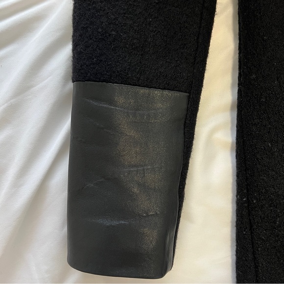 Club Monaco 100% Italian Wool and leather in size XS in black - Picture 8 of 10